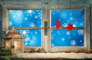 Blue White Snowflakes Holiday Window Web 500X311