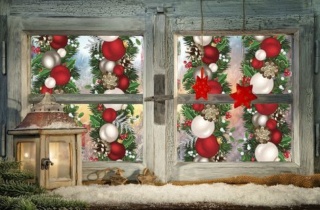 Garlands Holiday Window Web 500X311